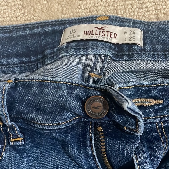 Hollister. Blue skinny jeans size w 24; 0s. - Picture 2 of 4